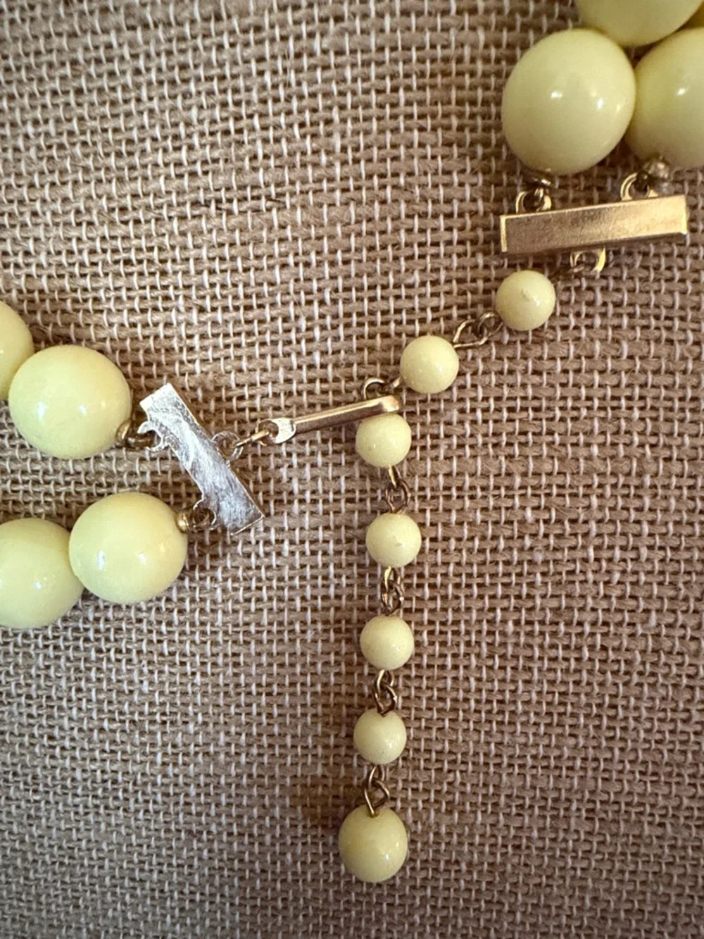 VTG Yellow Double-Strand Beaded Necklace with Floral Earrings